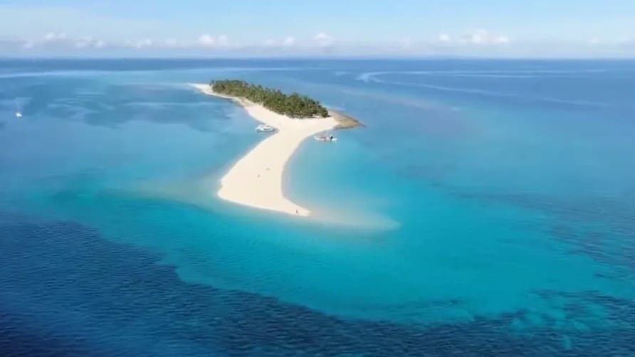 50 Of The Best And Most Famous Landmarks In The Philippines 36 Kalanggaman Island, Leyte - Known for its pristine waters and sandbar